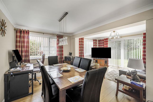 14, Llwyn-Yr-Hebog, Swansea photo 4