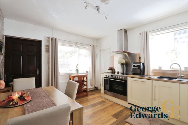 46, Atherstone Road, SWADLINCOTE photo 4