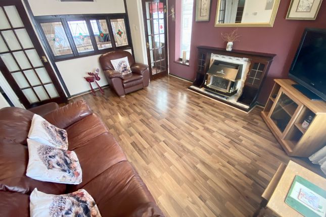 4, Brunner Drive, Swansea photo 3