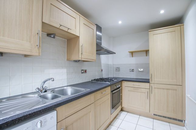4, Rowland Place, Wokingham photo 3