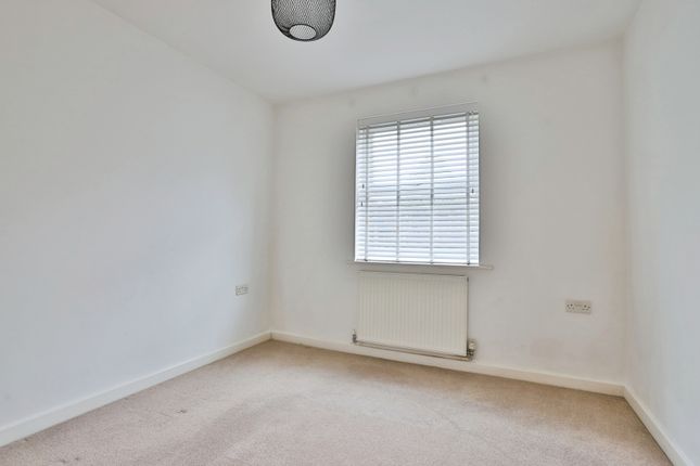 Flat 1, 49, Fitzmaurice Road, Dorset photo 4