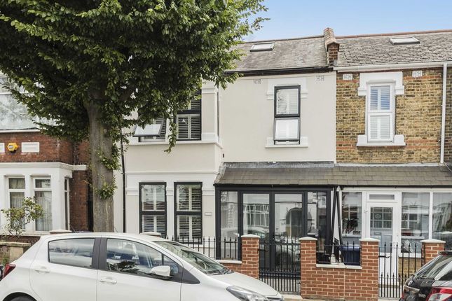 Terraced house to rent in Cowper Road, London