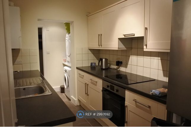 Kelton Villas, Hawks Road, Kingston Upon Thames photo 3