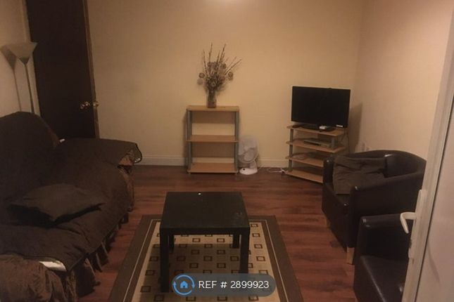 Royal Lane, Yiewsley, West Drayton photo 4