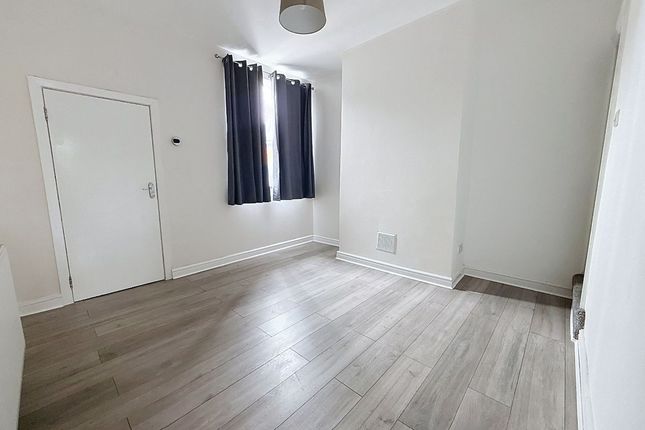 171 Leek Road, Stoke-on-Trent photo 3
