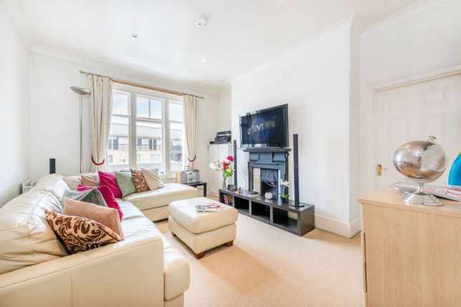 Flat for sale in Fulham Road, Chelsea, London