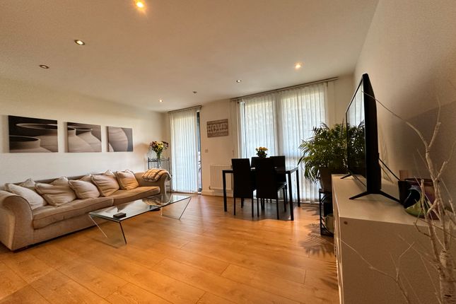 Thumbnail Flat for sale in Nobel Close, Colindale