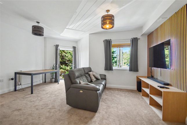 23, Tekram Close, Kent photo 4