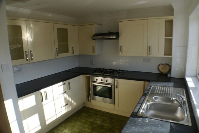 Detached house to rent in 4 Longland Avenue, Storrington, West Sussex