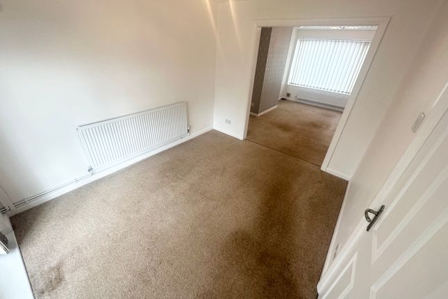 114, BRIDGEND photo 4