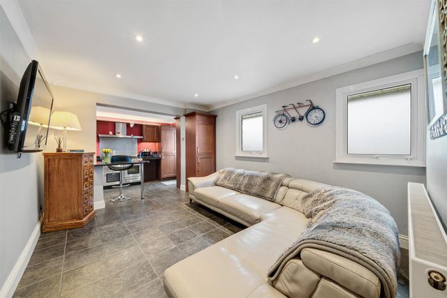 109, Ravensbourne Avenue, Bromley photo 2