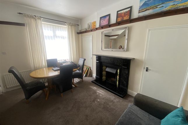 51, Avenue Road, Whitley Bay photo 4