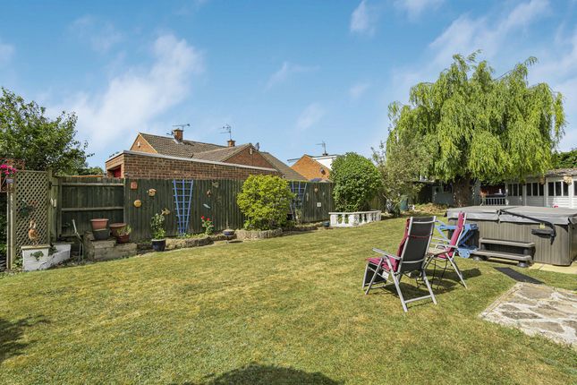 Berg House, Cedar Drive, Bicester photo 4