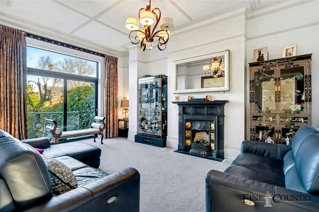 62A, Blenheim Gardens, London photo 4