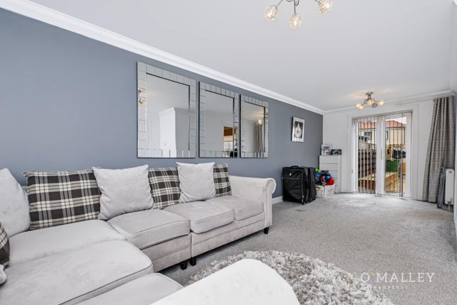 33, Abbeycraig Road, Alloa photo 2