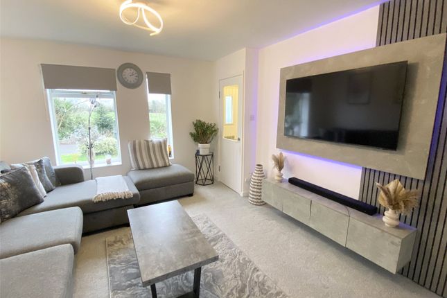 15, Hopkins Heath, Telford photo 2