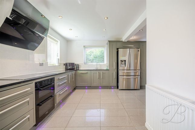 5, Oakmeadows, Alfreton photo 2