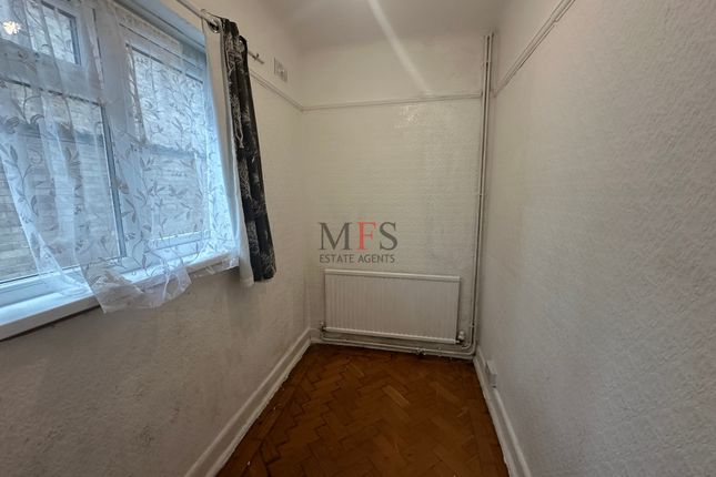 1, Southall Lane, Hounslow photo 4