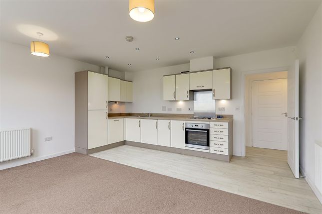 Flat for sale in Cambrian Way, Worthing