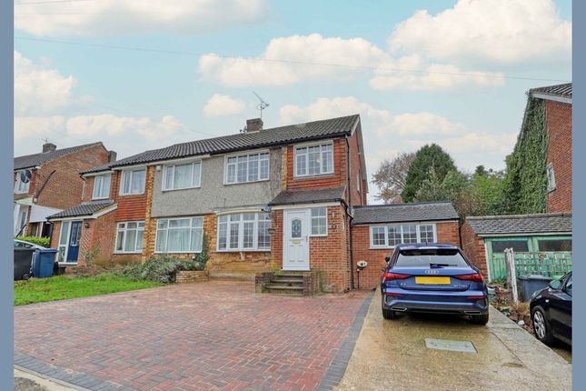 5-bed house on 24 Mount Close, High Wycombe, £539,950