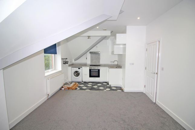 Flat to rent in Pencisely Road, Cardiff