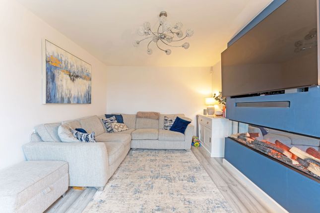 8, Tigers Road, Fleckney photo 3