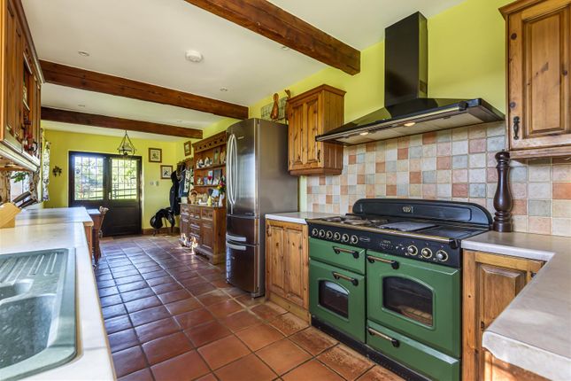 OAK TREE COTTAGE, Red Barn Lane, Ewell Minnis photo 4