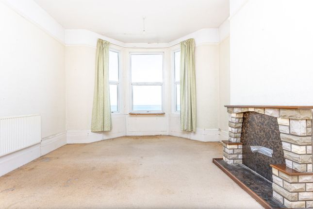 Flat 1, 4, Sea View Terrace, Margate photo 2