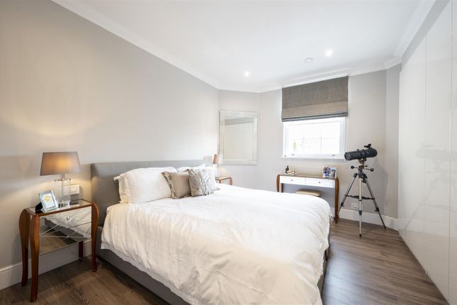 Flat for sale in Chapman Square, Wimbledon