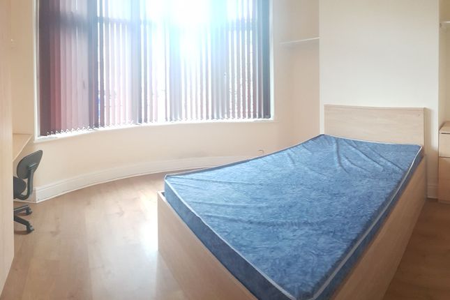 3 Lathom Road, Manchester photo 3