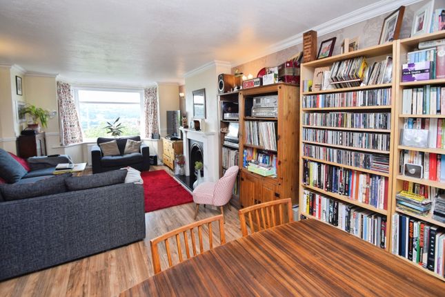 2, Southfield Way, Keighley photo 3