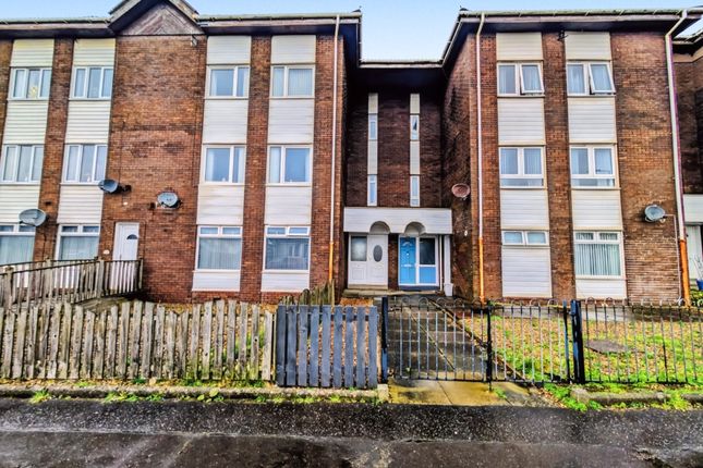 3-bed flat on 32, Parkend Road, Saltcoats, £88,000