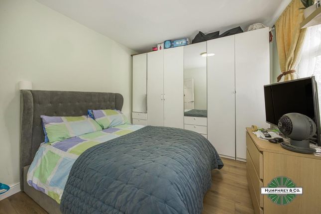 36, Stirling Road, Walthamstow photo 2
