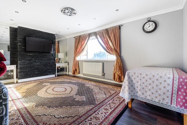 Thumbnail Flat for sale in Bexley Road, London
