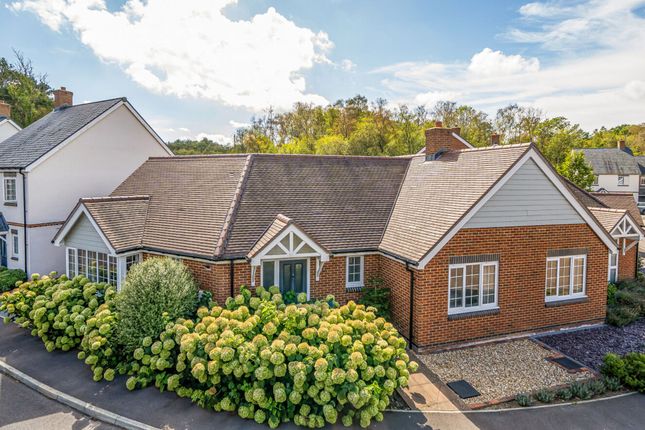 2-bed semi-detached on 22 Deerleap Lane, Rowland's Castle, £550,000
