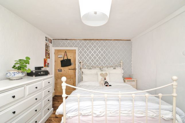 8, The Street, Tenterden photo 4