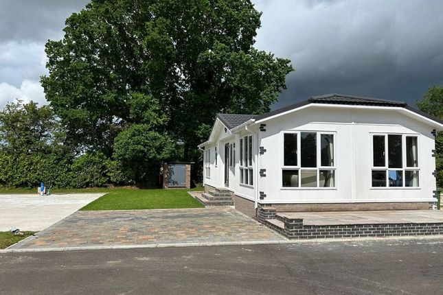 2-bed caravan on 71, Elvington Lane, York, £219,990