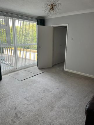 14, High Pines, Christchurch photo 4