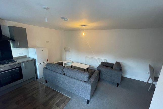 Flat to rent in Hendal Lane, Wakefield