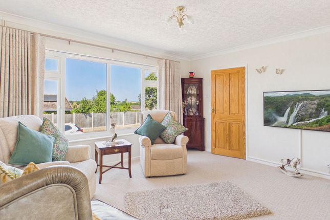 1 Pynder Close, Lincoln photo 2
