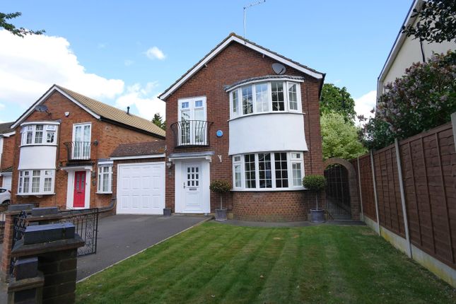 3 bed detached house for sale in Trinity Close, Stanwell, Staines-Upon-Thames TW19