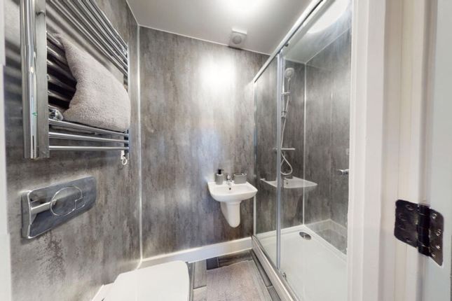 Apt 10, Graduation House High Road, Nottingham photo 5