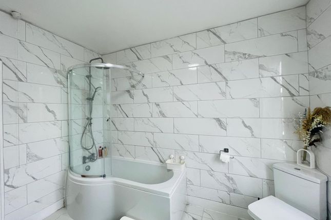 9, Thackeray Avenue, London photo 2