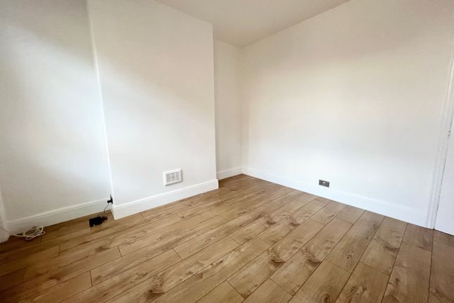 62, Nottingham photo 3