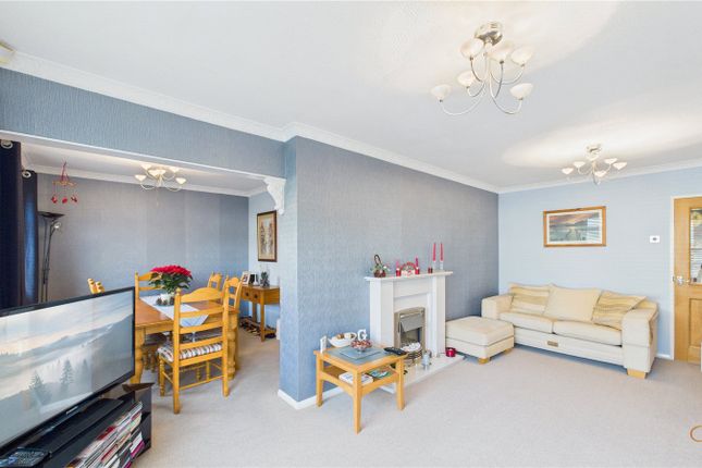 104, Hall Drive, Middlesbrough photo 3