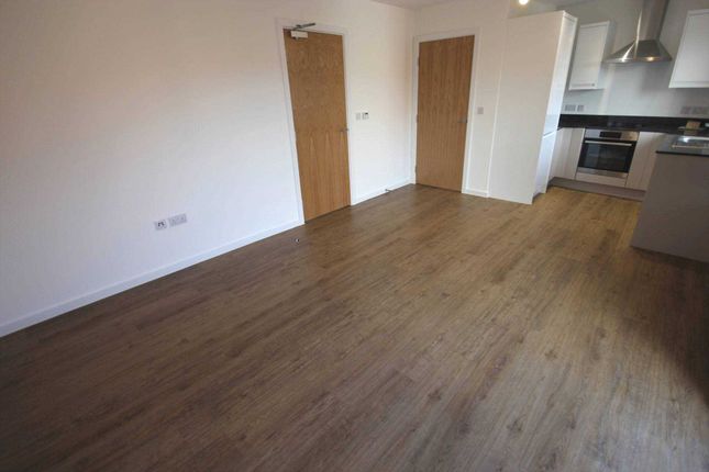 Flat to rent in Lower Broughton Road, Broughton