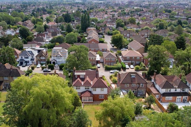 19, Elms Road, Harrow photo 2