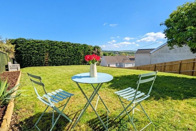 4 Hampton Place, Merthyr Tydfil photo 3