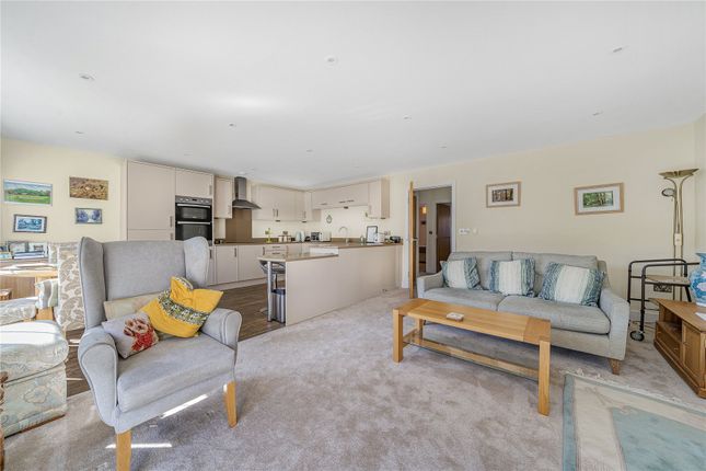Flat 2, Briar Court, 15, Foxleigh Grange, Woking photo 4