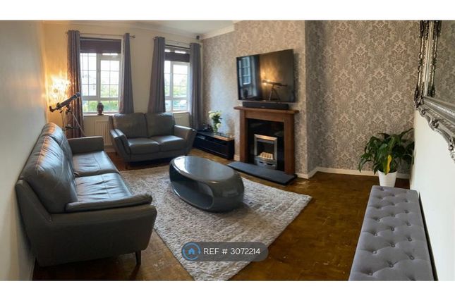 Tolcarne Drive, Pinner photo 5